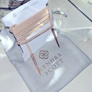 Kendra Scott Tan suede pierce choker.